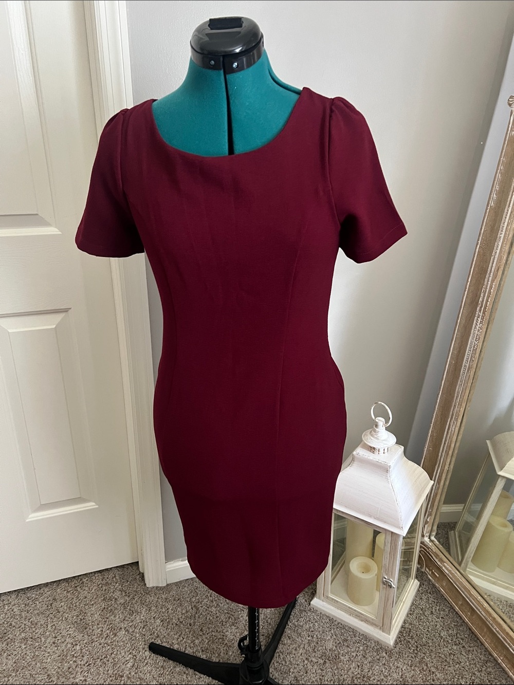 Everly Burgundy Short Sleeve Sheath Midi Dress